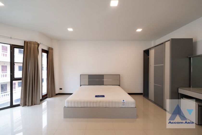 picture 🔼🔽 AccomA 📩  5 BR Townhouse @ (13001499) - 10/20