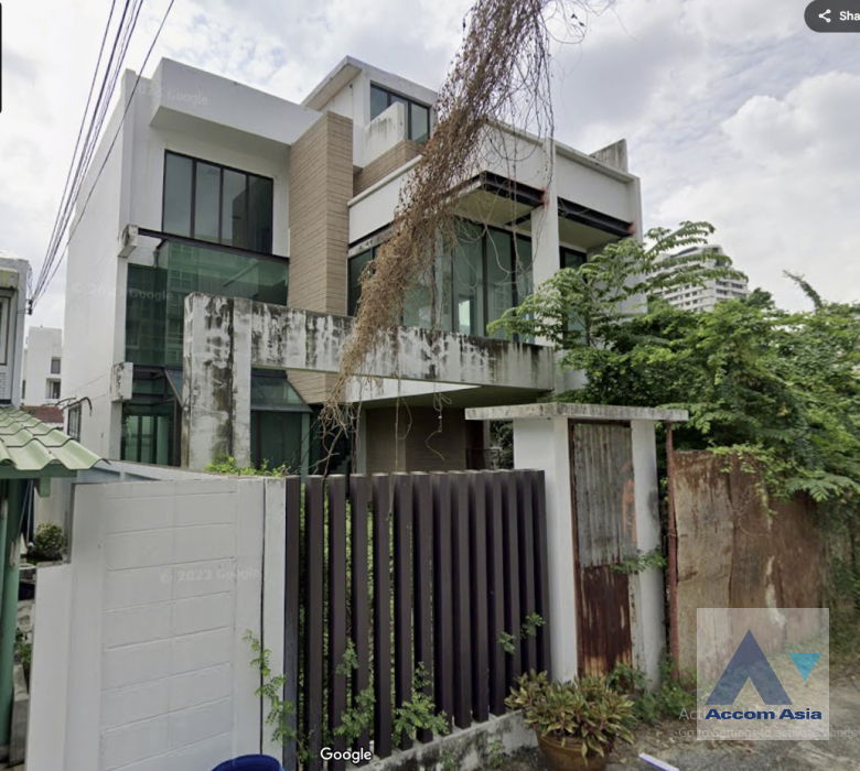 รูป 🔼🔽 AccomA 📩  3 BR House in Khlong Ton Nuea (AA44033) - รูปที่ 1/1
