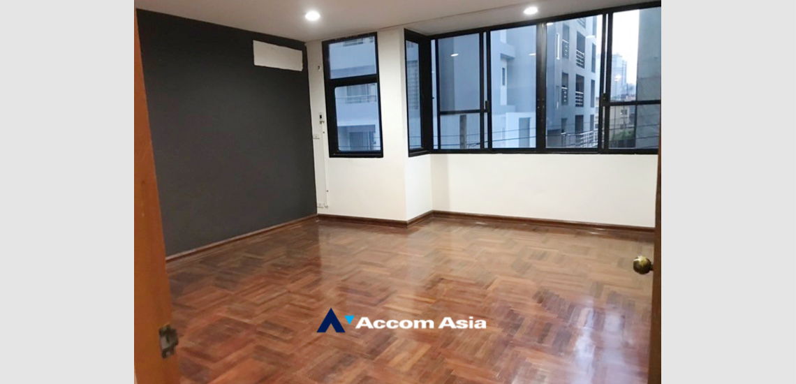 picture 🔼🔽 AccomA 📩  4 BR Townhouse in  Lumphini (AA24945) - 7/10