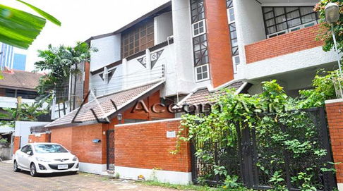 🔼🔽 AccomA 📩 Home Office 3 BR Townhouse in  Lumphini (13001516)