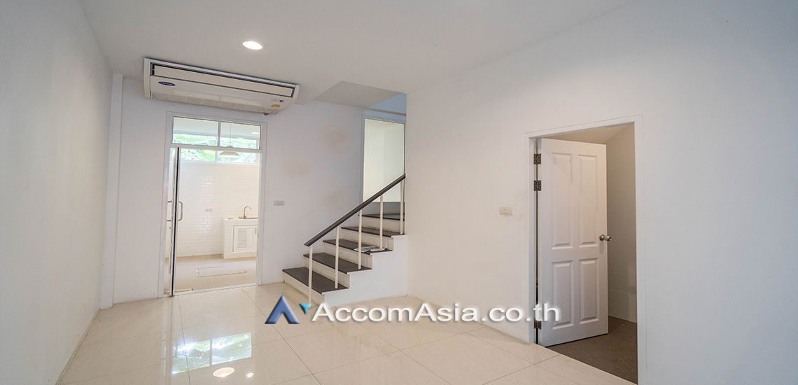 รูป 🔼🔽 AccomA 📩 Home Office 3 BR Townhouse in  (AA30465) - รูปที่ 9/17