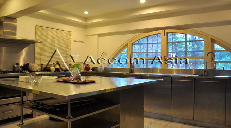 รูป 🔼🔽 AccomA 📩 Colonial-style home with spacious layout and steel kitchen (10002403) - รูปที่ 15/20