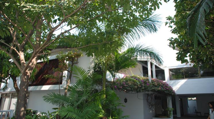 รูป 🔼🔽 AccomA 📩 Home Office,Private Swimming Pool 4 BR House in Khlong Ton Nuea (98084) - รูปที่ 1/9