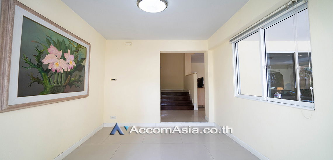 picture 🔼🔽 AccomA 📩 Pet friendly 4 BR House in Khlong Ton Nuea (2517228) - 12/19