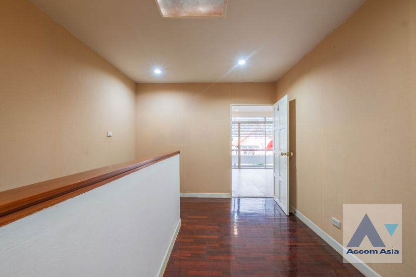 รูป 🔼🔽 AccomA 📩  3 BR Townhouse in Khlong Ton Nuea (AA41105) - รูปที่ 14/20