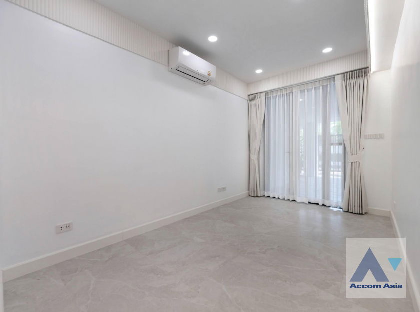 picture 🔼🔽 AccomA 📩 Newly renovated 4 BR House @Moo Baan Klongtan Nivet (AA41991) - 10/19