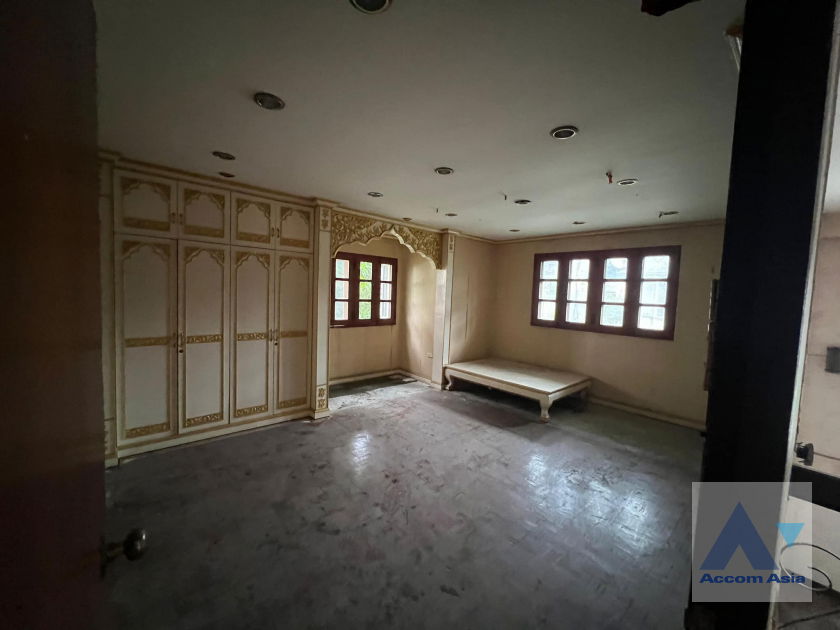 picture 🔼🔽 AccomA 📩  4 BR House in Klong Tan (AA40873) - 5/6