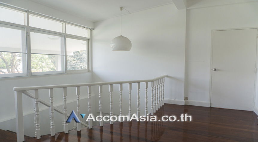 picture 🔼🔽 AccomA 📩 Private Swimming Pool,Pet friendly 3 BR House in Phra Khanong Nuea (40214) - 8/12