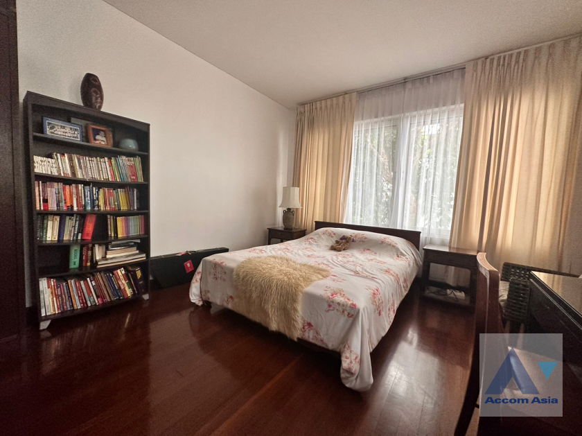 รูป 🔼🔽 AccomA 📩  4 BR House in Khlong Ton Nuea (50171) - รูปที่ 12/17