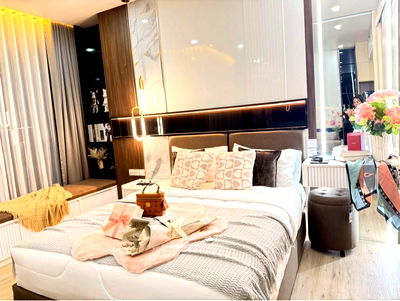 ขายคอนโด : คอนโดหรู คอนโดหรู AROM WONGAMART