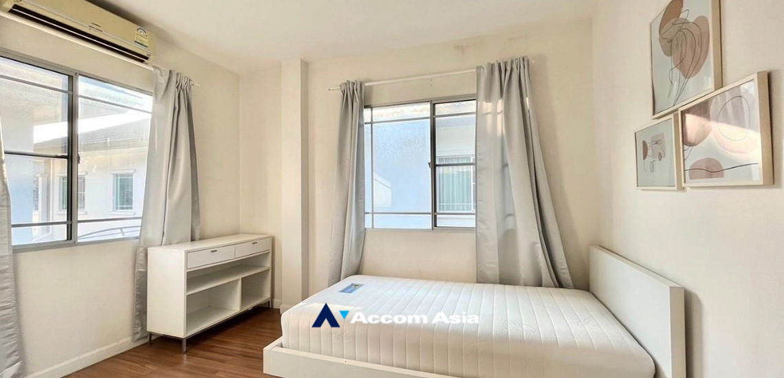 picture 🔼🔽 AccomA 📩  3 BR House @ (AA34403) - 11/16