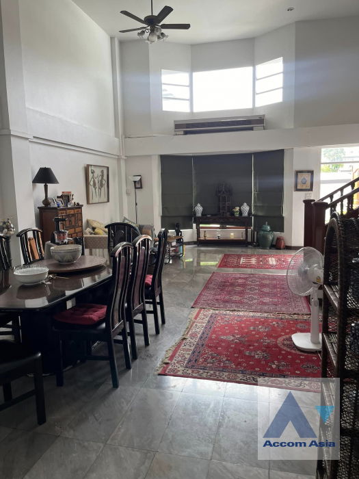 picture 🔼🔽 AccomA 📩 Home Office 4 BR Townhouse in Thung Maha Mek (AA42048) - 6/11