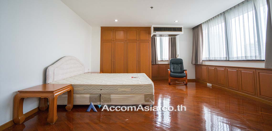 รูป 🔼🔽 AccomA 📩 Classic-style condo with light-filled interiors and city views (AA28974) - รูปที่ 5/12