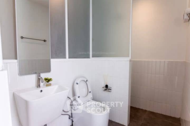 รูป ทาวน์เฮาท์ 4-ห้องนอน ใน จันทรเกษม (ID 2084628) - รูปที่ 31/44
