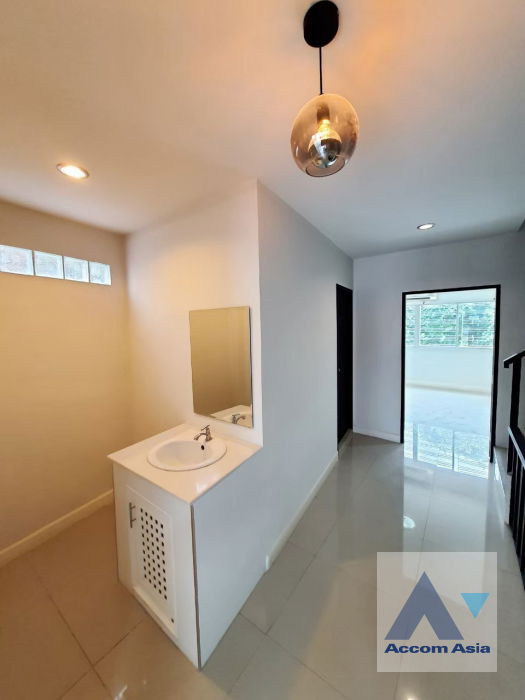 รูป 🔼🔽 AccomA 📩 Home Office 4 BR Townhouse in Phra Khanong Nuea (13002036) - รูปที่ 14/19