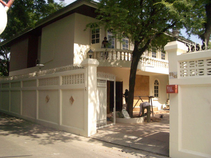 picture 🔼🔽 AccomA 📩  4 BR House in Klong Tan (4006101) - 1/3