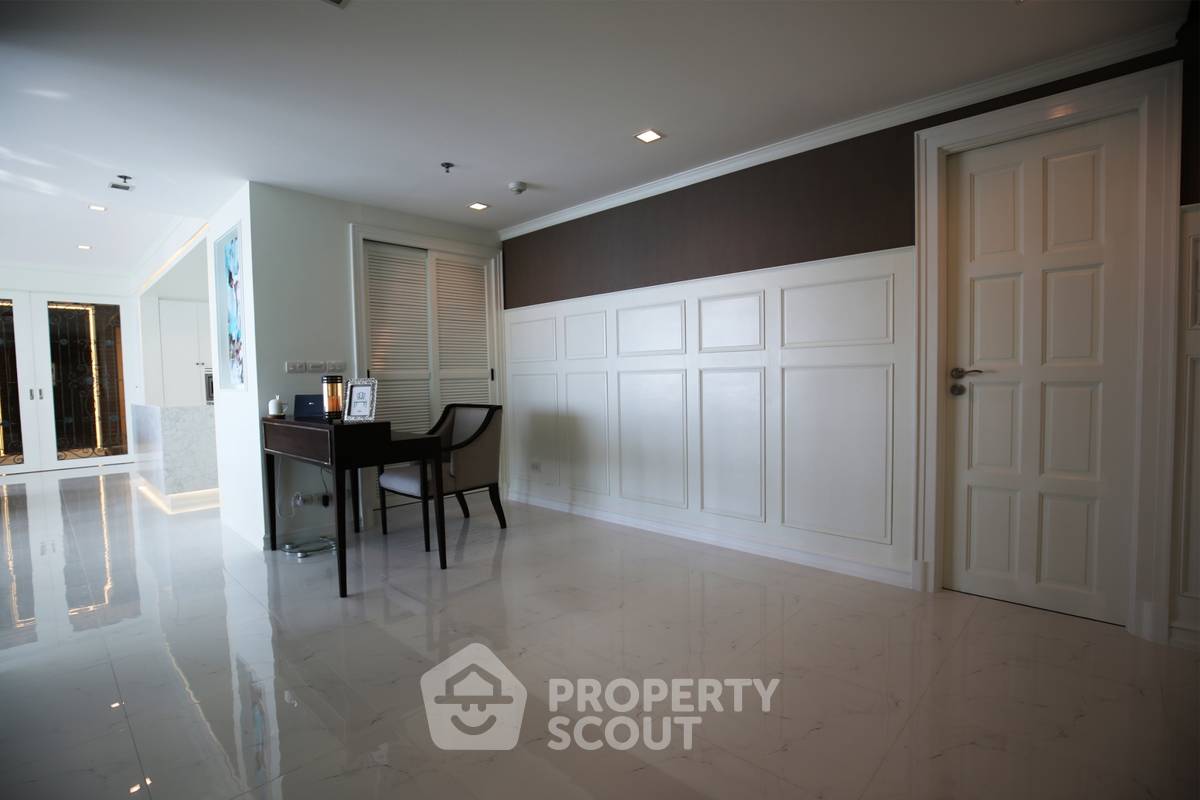 picture 3-BR Condo at Star View close to Phra Ram 3 (ID 465581) - 28/49