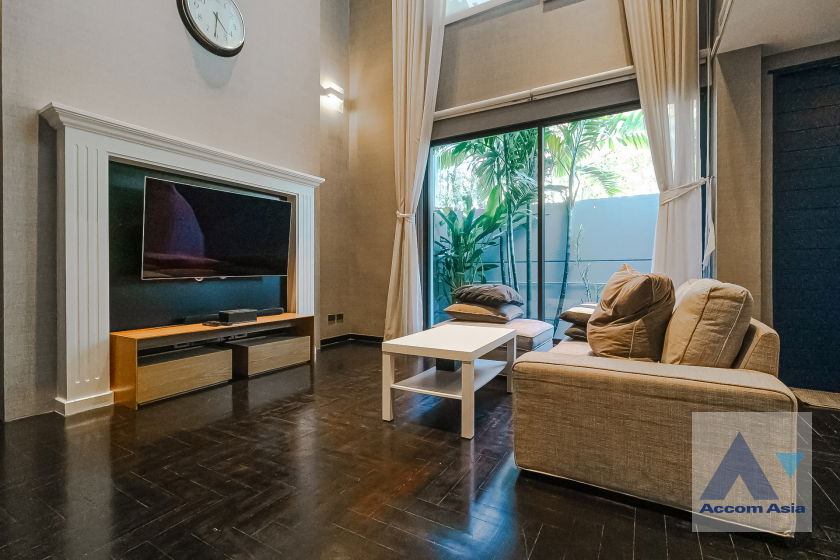 picture 🔼🔽 AccomA 📩 Private Swimming Pool,Double High Ceiling 4 BR House in Khlong Ton Nuea (AA42532) - 13/20