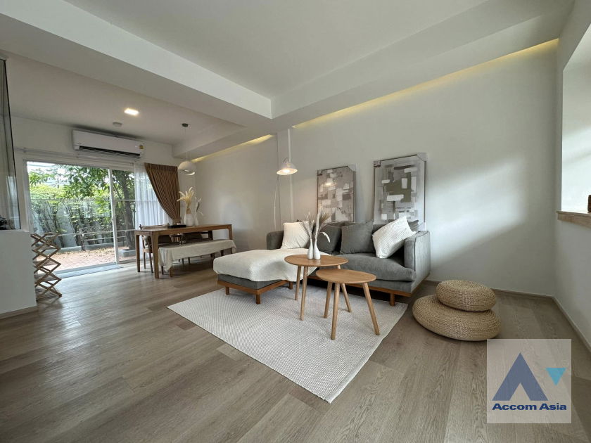 picture 🔼🔽 AccomA 📩  3 BR Townhouse @ (AA30847) - 2/18