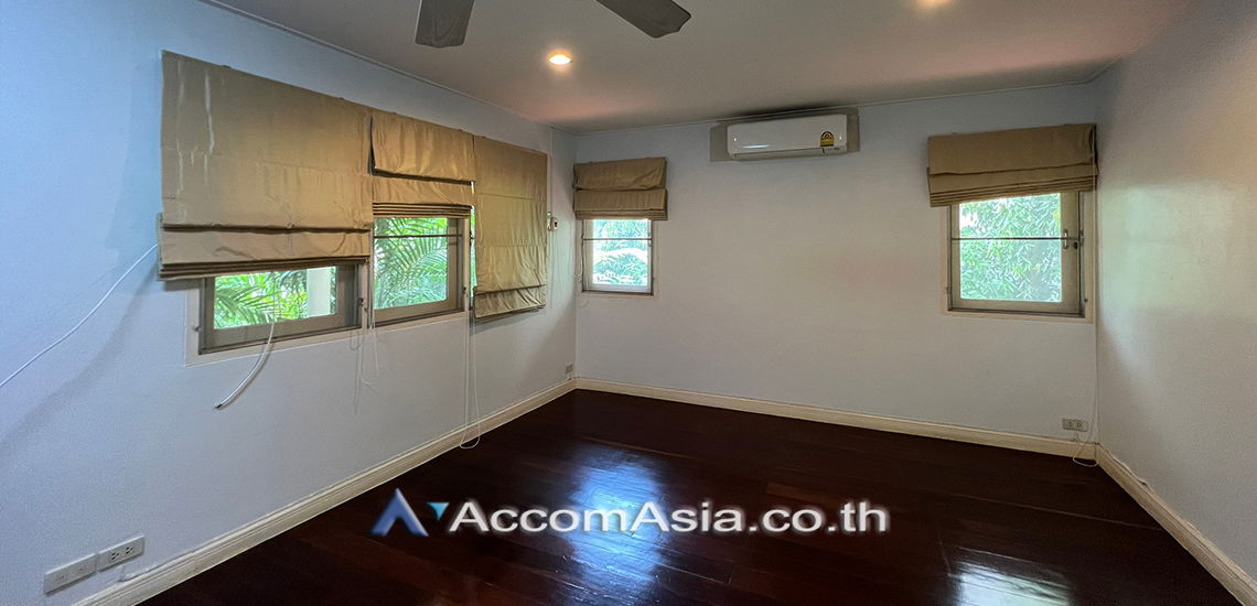 รูป 🔼🔽 AccomA 📩  4 BR House @Thai Village (59881) - รูปที่ 15/20