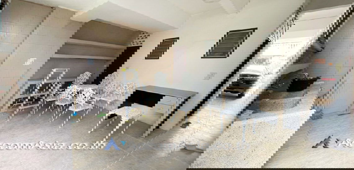 picture 🔼🔽 AccomA 📩  5 BR House in  (AA29561) - 16/16