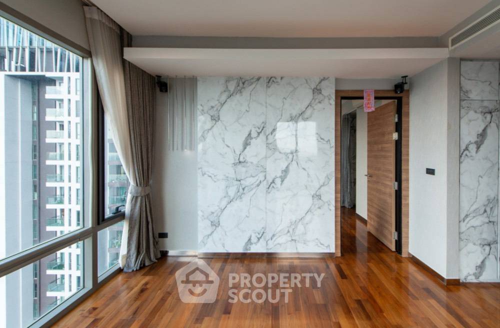 picture 2-BR Condo at Star View close to Phra Ram 3 (ID 2089846) - 4/12