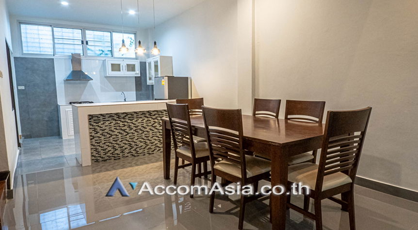 picture 🔼🔽 AccomA 📩  3 BR Townhouse in  (2520238) - 6/11