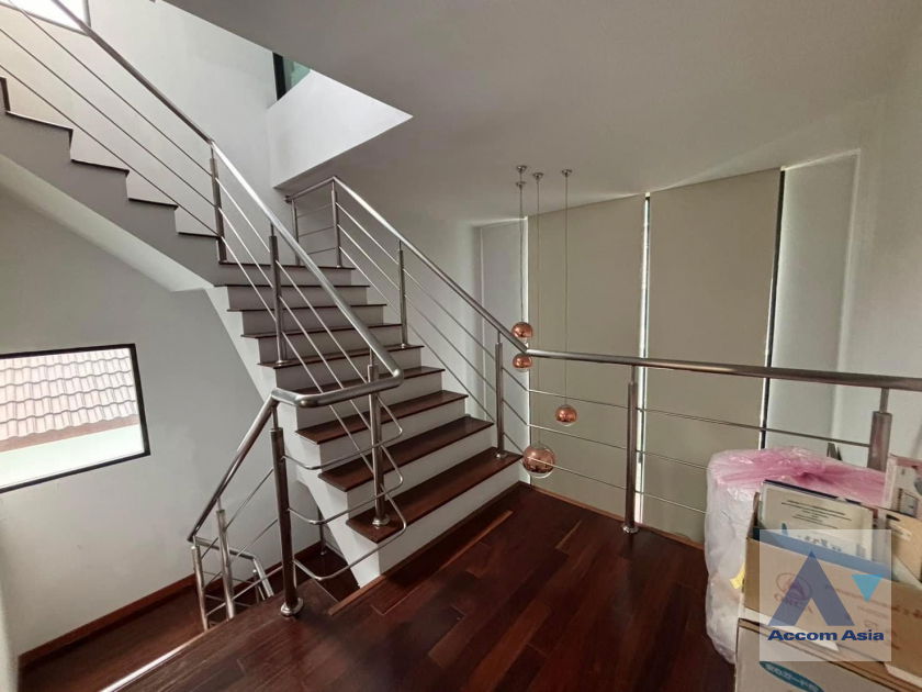 รูป 🔼🔽 AccomA 📩  5 BR Townhouse in Khlong Ton Nuea (AA41874) - รูปที่ 2/8