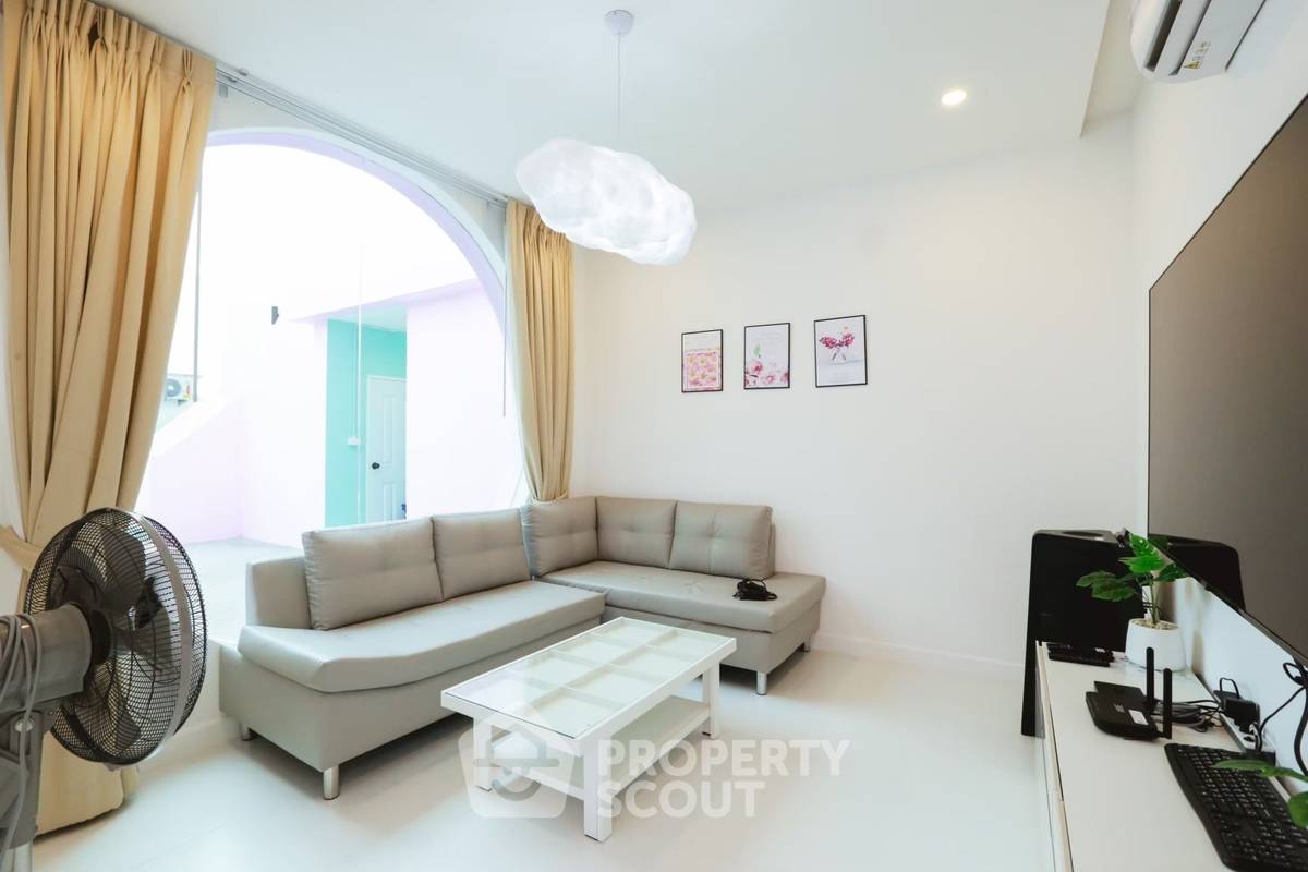 รูป วิลล่า 4-ห้องนอน ใกล้ เมืองหัวหิน (ID 2198625) - รูปที่ 13/17