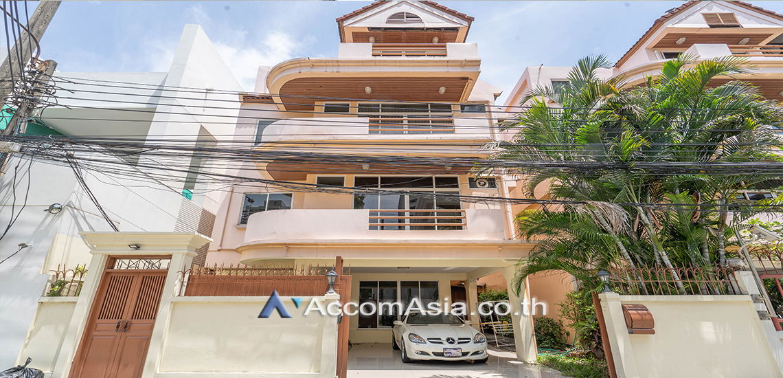 picture 🔼🔽 AccomA 📩 Pet friendly 4 BR House in Khlong Ton Nuea (2517228) - 1/19