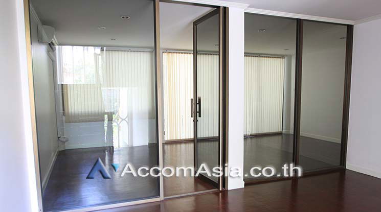 รูป 🔼🔽 AccomA 📩 Home Office 4 BR Townhouse in Khlong Toei Nuea (AA18310) - รูปที่ 6/17
