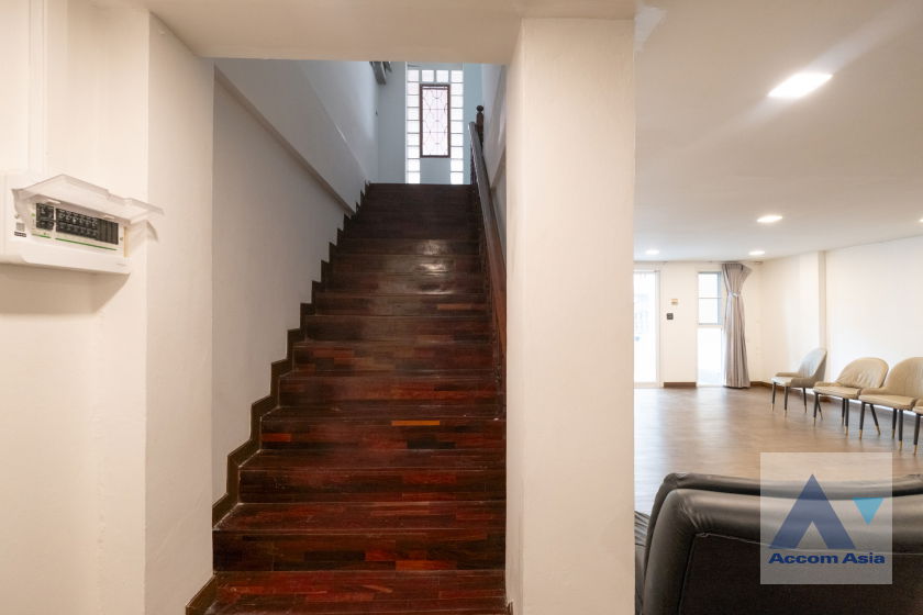 picture 🔼🔽 AccomA 📩  5 BR Townhouse @ (13001499) - 7/20