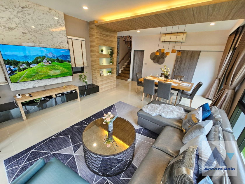 picture 🔼🔽 AccomA 📩  4 BR House @House (AA43277) - 2/20
