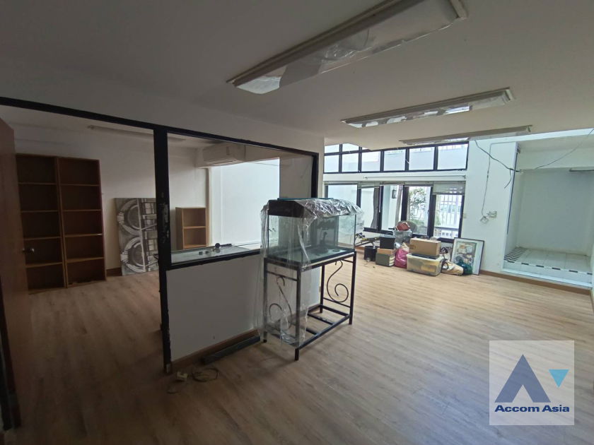 picture 🔼🔽 AccomA 📩  2 BR Townhouse in Khlong Ton Nuea (AA10635) - 12/20