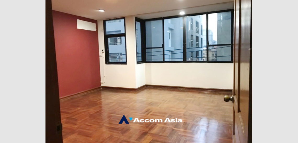picture 🔼🔽 AccomA 📩  4 BR Townhouse in  Lumphini (AA24945) - 3/10