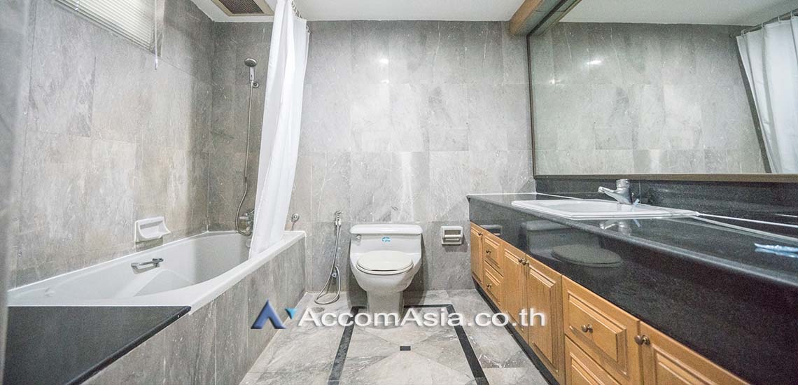 รูป 🔼🔽 AccomA 📩 Classic-style condo with light-filled interiors and city views (AA28974) - รูปที่ 7/12