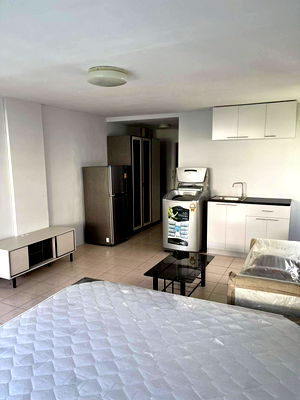 Condos for rent MRT Lat Phrao 101  : For rent: City Villa Lat Phrao 130, spacious room, price less than ten thousand, swimming pool, Line ID: @951qfbfi