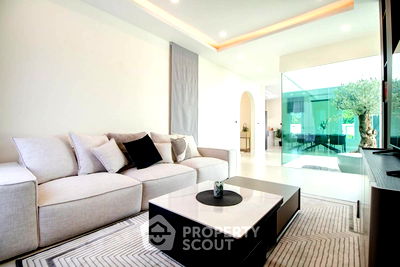 Houses for sale Thap Tai, Prachuap Khiri Khan : 3-BR Villa in Thap Tai (ID 1546621)