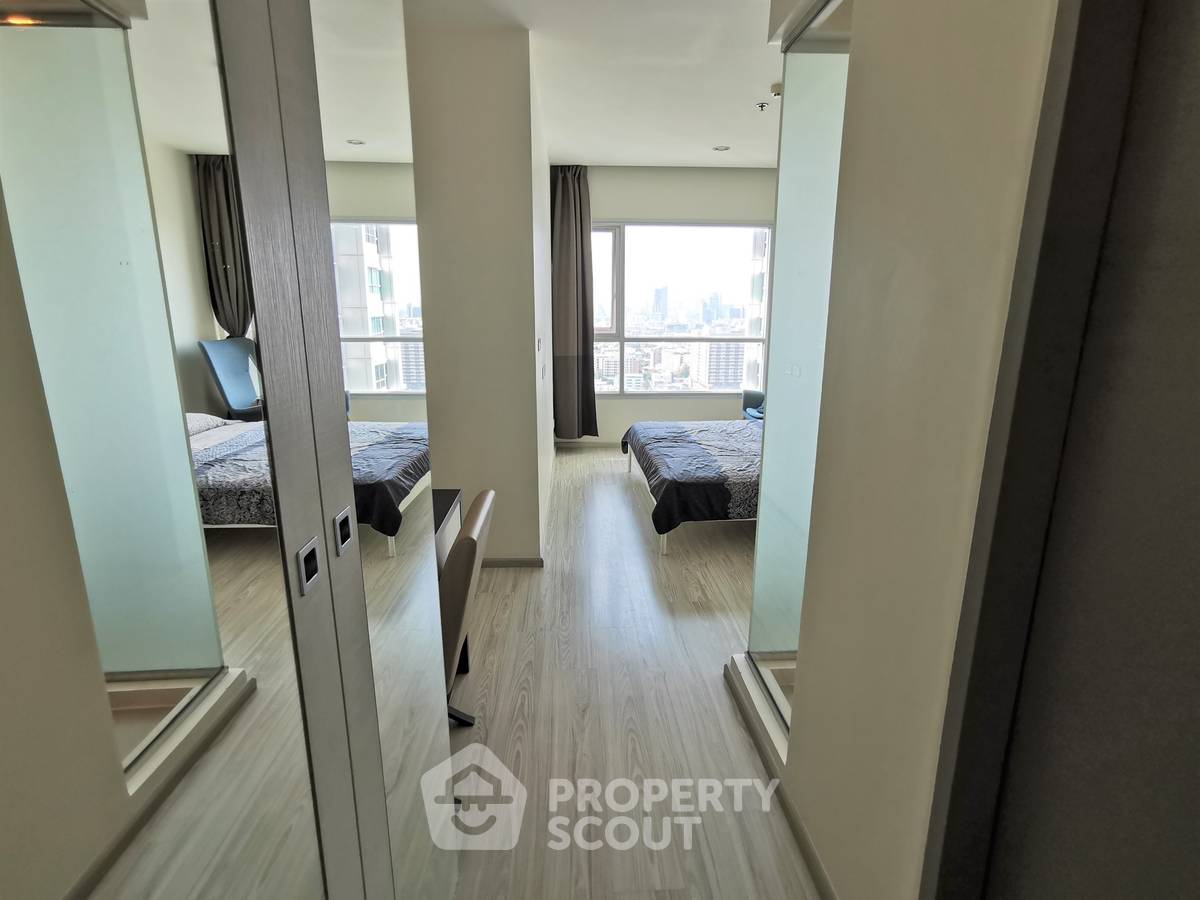 picture 2-BR Condo at Life Ratchadapisek near MRT Huai Khwang (ID 1647457) - 10/15
