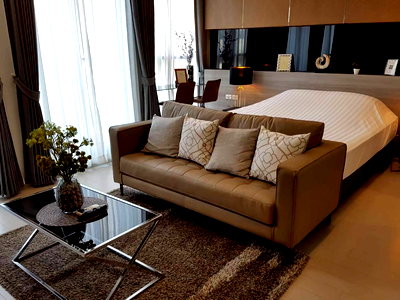 คอนโดให้เช่า : ● Rare Unit ● ตึก B ชั้น 15+ Type A14 | 2 ห้องนอน 47.43 ตร.ม. | คอนโดมี Skywalk เชื่อมเข้า BTS เพลินจิต, Central Embassy