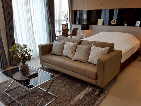 ● Rare Unit ● Tower B, 15+ Floor, Type A14 | 2 Bedrooms, 47.43 sq.m. | Condo skywalk connect to BTS ploenchit and Central Embassy.
