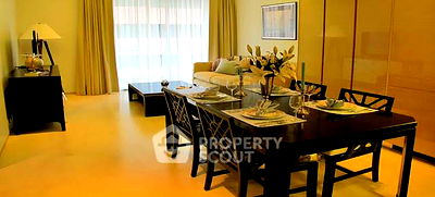 Condos for sale : 1-BR Condo at Saladaeng Residences near MRT Si Lom (ID 567071)
