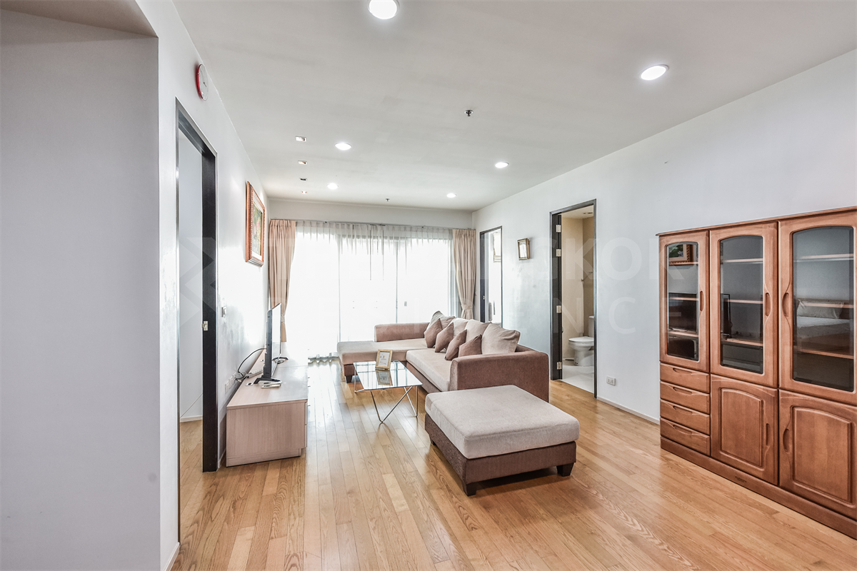 picture Ultimate Luxury Lifestyle with Convenience The Madison Condominium Sukhumvit 41 near BTS Phrom Phong - 8/10