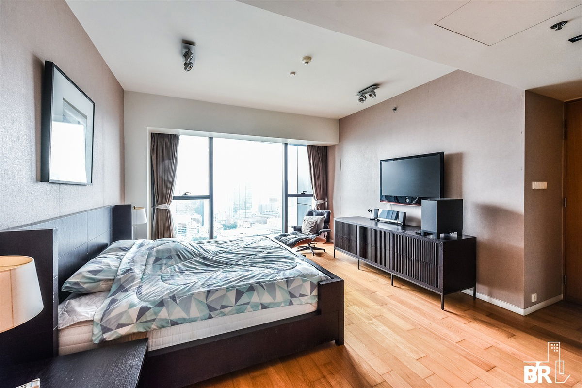 picture The Met Near BTS CHONG NONSI - Luxury Condo - 9/27
