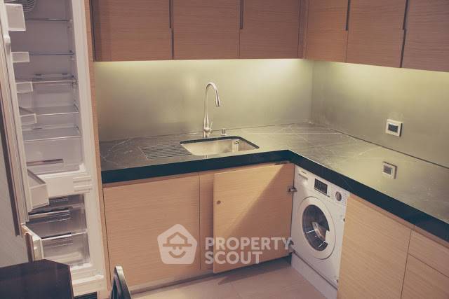 รูป คอนโด 1-ห้องนอน ที่ ศาลาแดง เรสซิเด้นซ์ คอนโดมิเนียม ใกล้ MRT สีลม (ID 567071) - รูปที่ 6/13