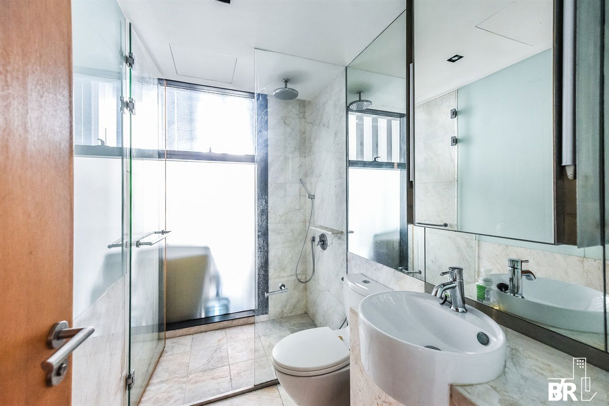 picture The Met Near BTS CHONG NONSI - Luxury Condo - 12/27