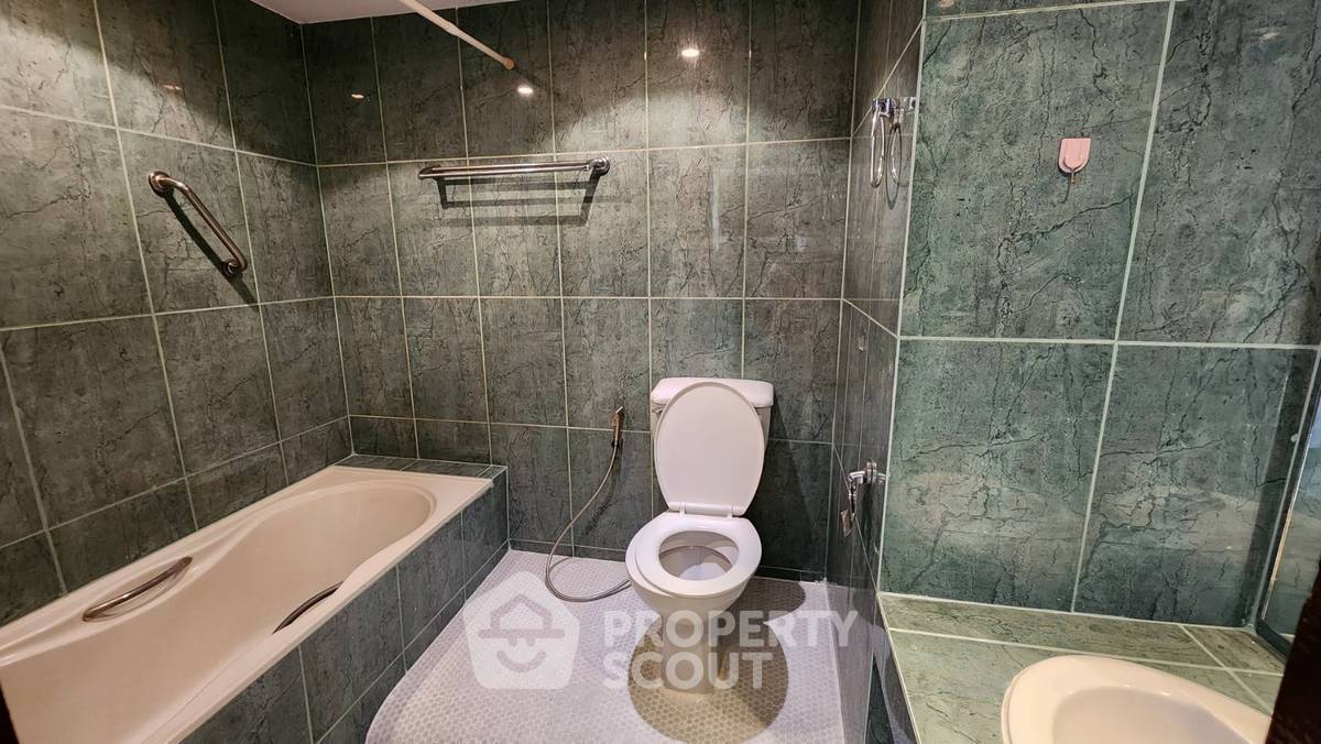 รูป คอนโด 1-ห้องนอน ที่ สราญใจ แมนชั่น คอนโดมิเนียม ใกล้ BTS นานา (ID 1405660) - รูปที่ 8/8