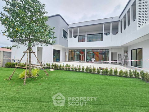 วิลล่า 5-ห้องนอน ที่ มายรูม พูลวิลล่า – พัทยา ใกล้ ห้วยใหญ่ (ID 2139051)