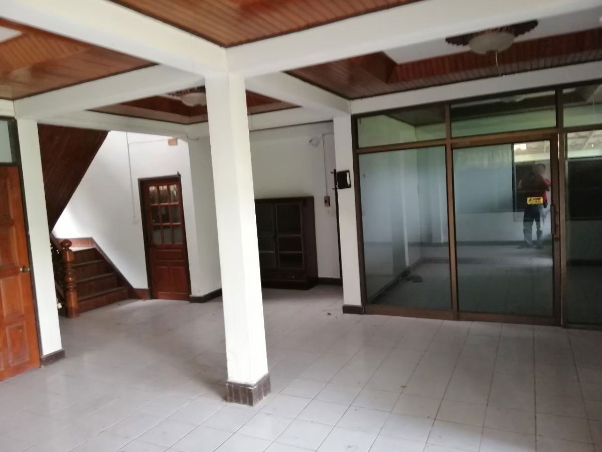 รูป ขายบ้านเดี่ยว 2 ชั้น ครึ่งตึกครึ่งไม้ เนื้อที่ 155 ตร.ว. (เจ้าของขายเอง) - รูปที่ 7/8
