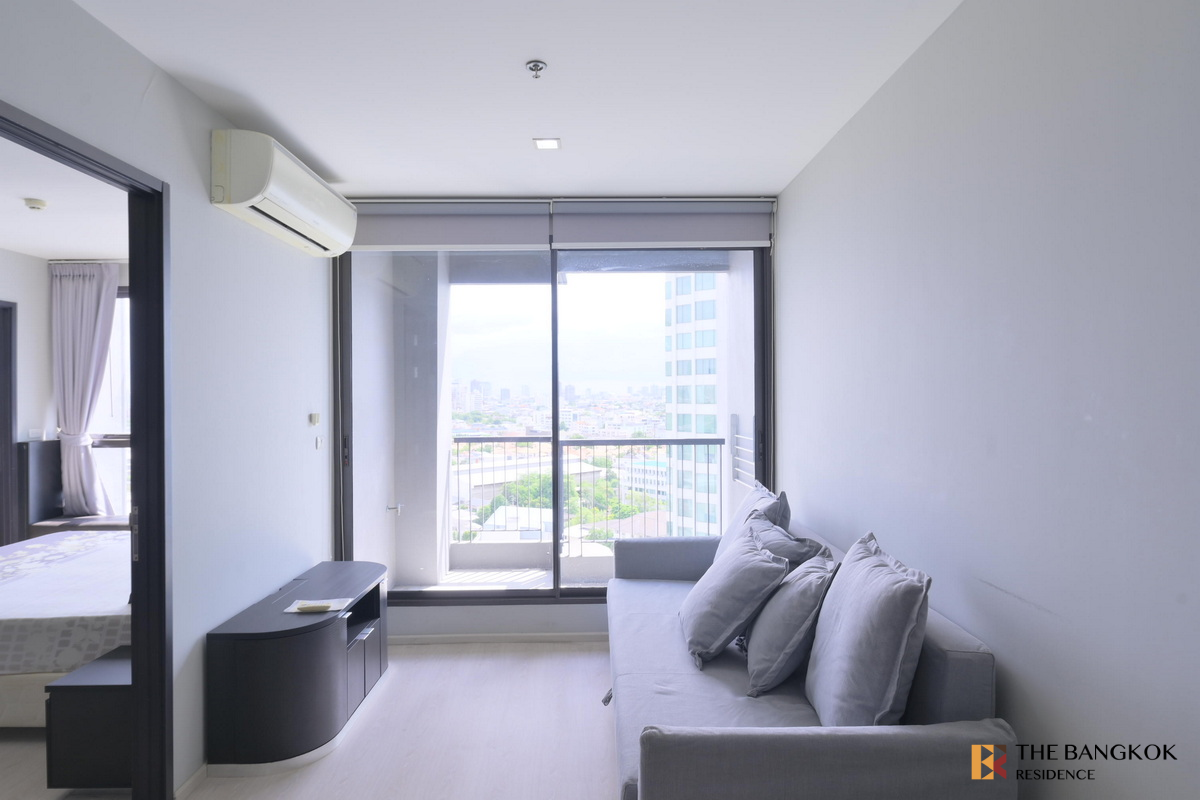 picture RHYTHM Sukhumvit 44/1 near BTS Phra Khanong The Privilege of Luxury in an Economic Hub Location - 1/10